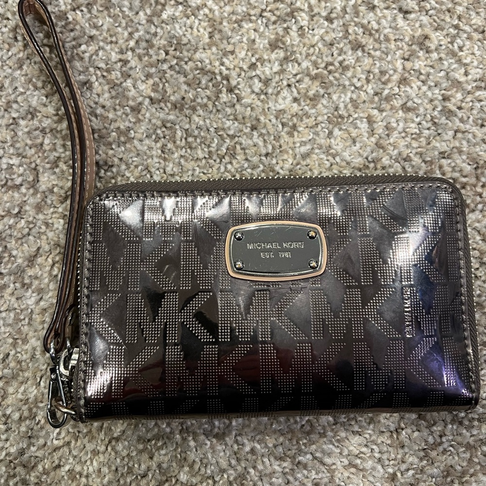 Michael Kors Metallic Wristlet